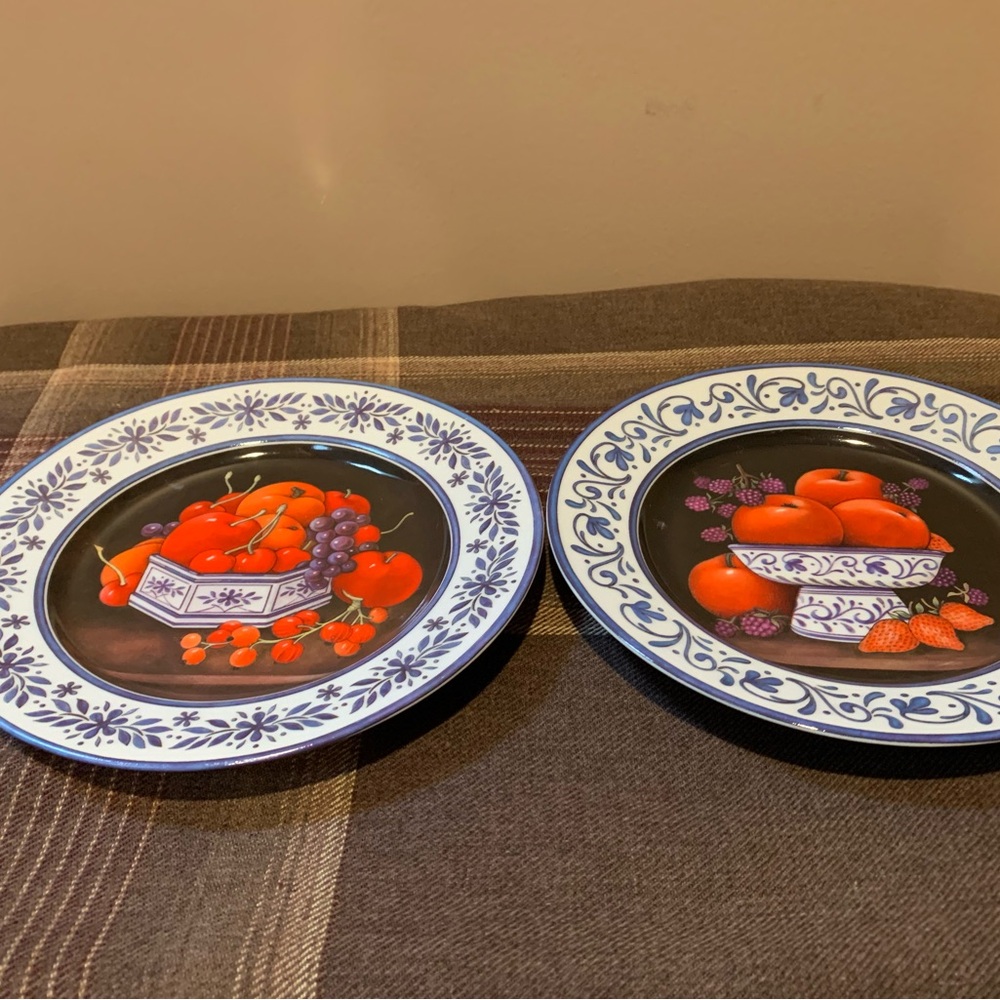 Chateau Valmont Decorative Fruit Plates with Blue Trim(2).